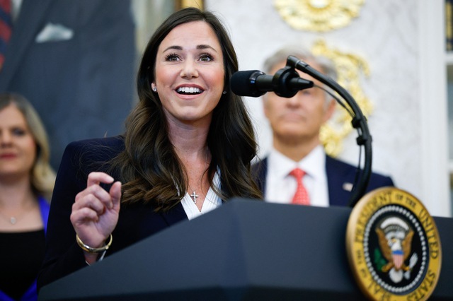 C&aacute;c thượng nghị sĩ Mỹ cảnh b&aacute;o nguy cơ từ AI - Ảnh 3.