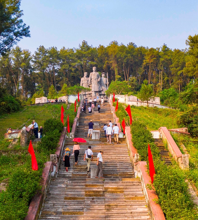 140 năm Phong trào Cần Vương (1885 - 2025): Khởi nghĩa Hương Khê và thủ lĩnh Phan Đình Phùng- Ảnh 2. 140 năm Phong trào Cần Vương (1885 - 2025): Khởi nghĩa Hương Khê và thủ lĩnh Phan Đình Phùng- Ảnh 2.