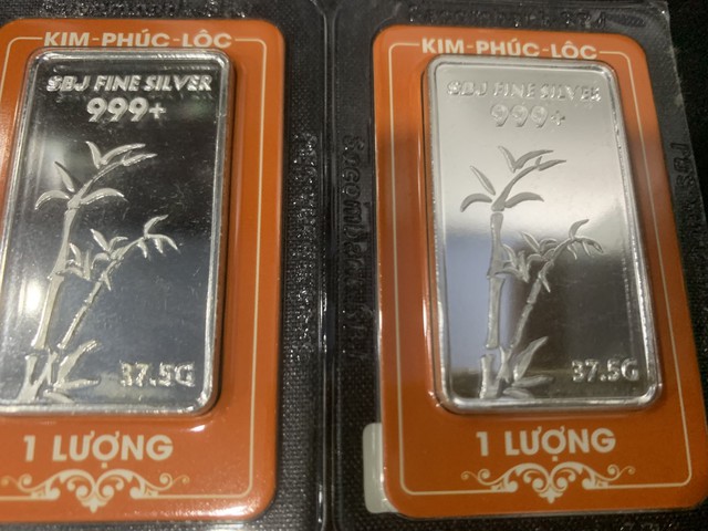 Đến lượt bạc bán theo định mức- Ảnh 2. Đến lượt bạc bán theo định mức- Ảnh 2.