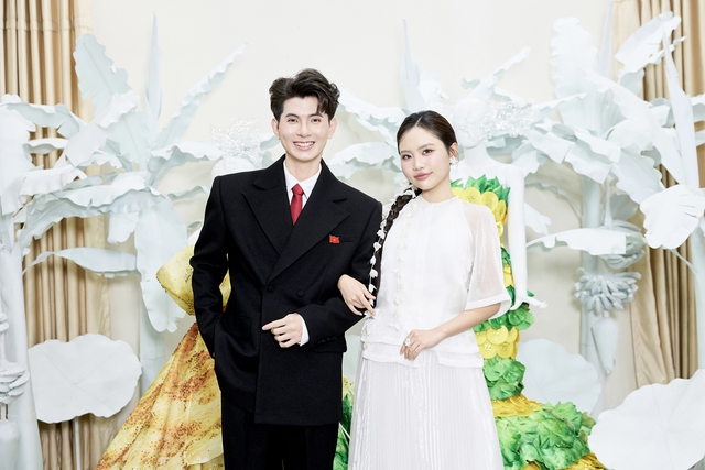 Nhà thiết kế Nguyễn Minh Công lần thứ hai nhận kỷ lục Việt Nam- Ảnh 3. Nhà thiết kế Nguyễn Minh Công lần thứ hai nhận kỷ lục Việt Nam- Ảnh 3.