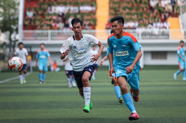 Lễ c&ocirc;ng bố v&agrave; bốc thăm xếp lịch thi đấu v&ograve;ng loại TNSV THACO cup 2026 - Ảnh 1.