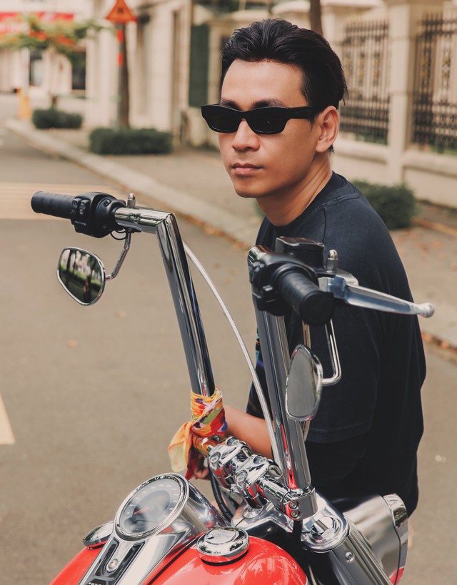 'Trai nhảy' Ngọc Thuận tiết lộ cuộc sống h&ocirc;n nh&acirc;n b&ecirc;n vợ k&eacute;m 17 tuổi - Ảnh 2.