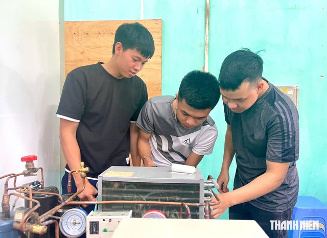 Trung học nghề: Hướng đi ph&ugrave; hợp với c&ocirc;ng nghệ v&agrave; thị trường lao động - Ảnh 1.