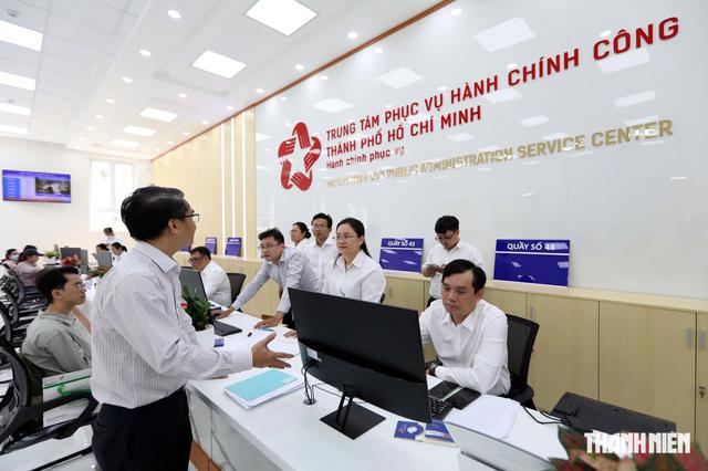 TP.HCM th&ocirc;ng b&aacute;o lịch nghỉ lễ Quốc kh&aacute;nh của c&aacute;n bộ, c&ocirc;ng chức, người lao động- Ảnh 1.