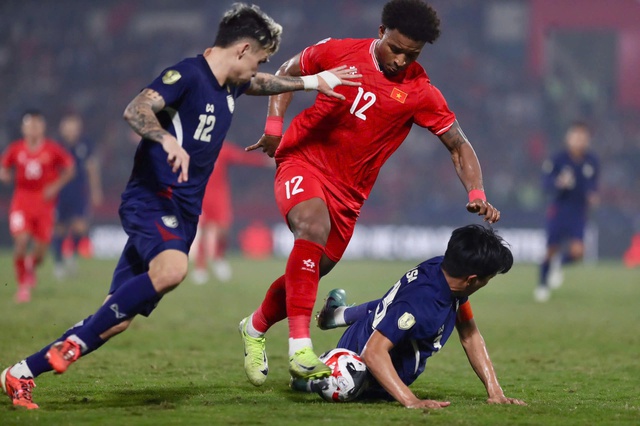 Những nỗi đau của b&oacute;ng đ&aacute; Th&aacute;i Lan tiếp tục bị 'mổ xẻ', đội U.23 lại gặp tai họa- Ảnh 1.