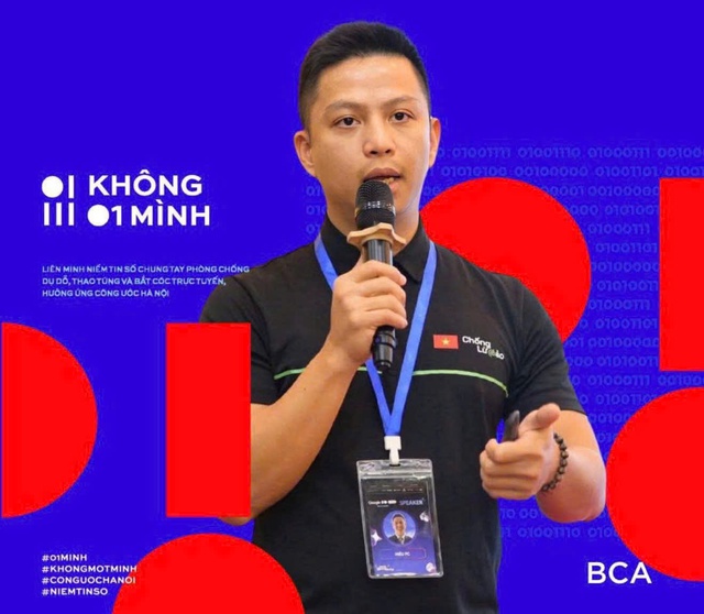 Ông Ngô Minh Hiếu nhấn mạnh người dùng mạng xã hội hãy ghi nhớ nguyên tắc &quot;3 không&quot;: không bấm - không tải - không chia sẻ. ẢNH: NVCC