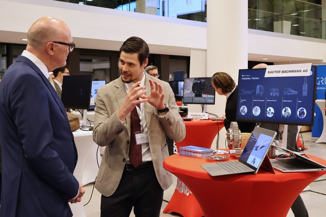 Lo ngại về an ninh, Thụy Sĩ sửa luật xuất khẩu vũ khí - Ảnh 5.