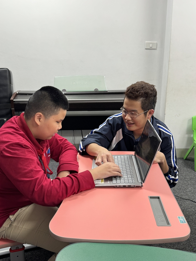 Chàng trai mù đoạt giải nhất hội thi tin học quốc gia - Ảnh 2.