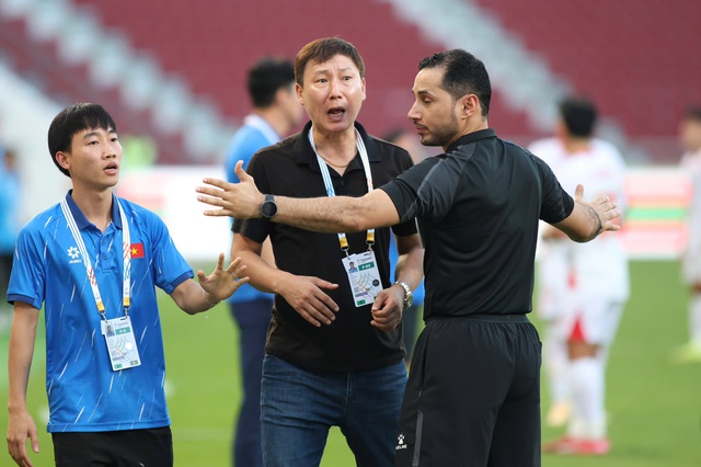 U.23 Việt Nam mất cặp tiền vệ trung t&acirc;m tốt nhất, &ocirc;ng Kim c&oacute; bối rối&hellip;- Ảnh 3.