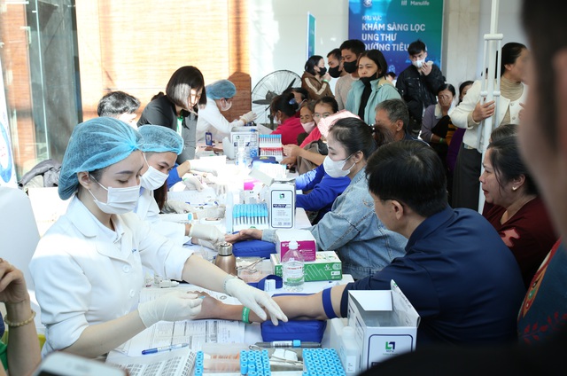 Manulife mang 1.000 suất khám bệnh miễn phí cho người dân Thanh Hóa - Ảnh 3.