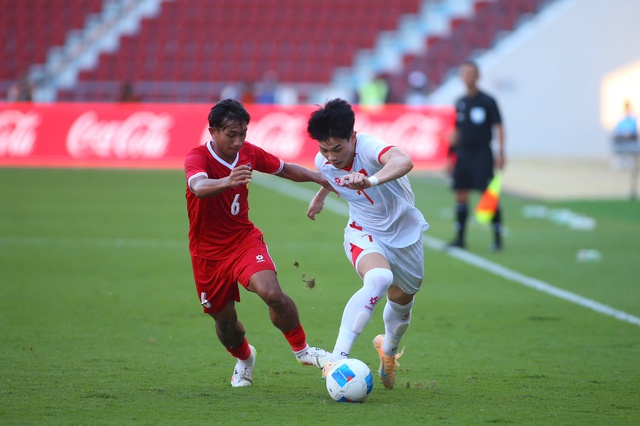 ចំណាត់​ថ្នាក់​ស៊ីហ្គេម​លើក​ចុងក្រោយ​ទី៣៣៖ U.23 វៀតណាម ឈរ​កំពូល​តារាង ម៉ាឡេស៊ី​មិន​ទាន់​បាន​លេង​ទេ ដូច្នេះ​ស្ថិត​នៅ​លេខ ២ - រូបថត ២.