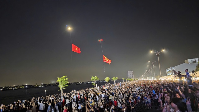 Chào Tết Dương lịch 2026, Đồng Nai bắn pháo hoa 15 phút ở cầu Hóa An- Ảnh 2. Chào Tết Dương lịch 2026, Đồng Nai bắn pháo hoa 15 phút ở cầu Hóa An- Ảnh 2.