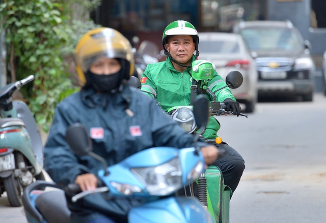 T&agrave;i xế GrabBike kể chuyện chạy xe mua nh&agrave;, g&aacute;nh cả ước mơ của con - Ảnh 3.