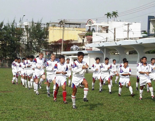 Trường ĐH B&aacute;ch khoa - ĐHQT TP.HCM c&oacute; trợ l&yacute; HLV T&acirc;y: Như hổ th&ecirc;m c&aacute;nh!- Ảnh 2.