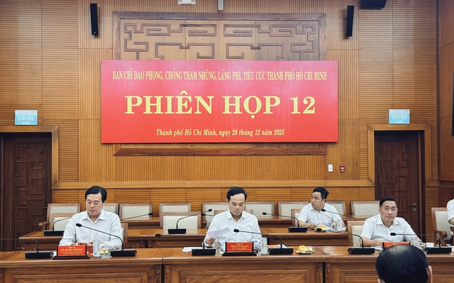 Phi&ecirc;n họp 12 của Ban Chỉ đạo ph&ograve;ng, chống tham nhũng, l&atilde;ng ph&iacute;, ti&ecirc;u cực TP.HCM diễn ra chiều 29.12 - Ảnh 1.