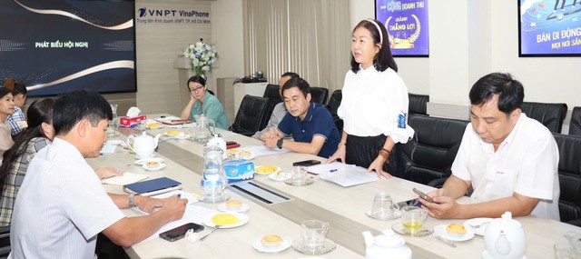 EVNHCMC được đề nghị tặng bằng khen của UBND TP.HCM - Ảnh 1.