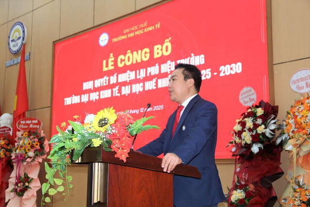 Hiệu trưởng Trường ĐH Kinh tế Huế: L&atilde;nh đạo kh&ocirc;ng n&oacute;i nhiều m&agrave; phải dấn th&acirc;n, h&agrave;nh động- Ảnh 2.