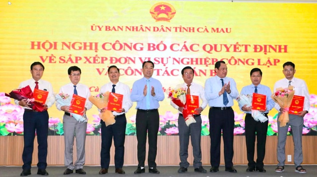 C&agrave; Mau c&ocirc;ng bố 21 gi&aacute;m đốc, ph&oacute; gi&aacute;m đốc ban quản l&yacute; dự &aacute;n hợp nhất  - Ảnh 3.