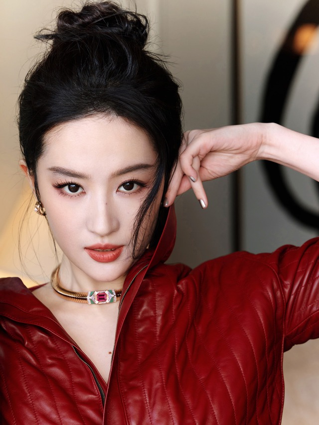 &Iacute;t phim mới, Lưu Diệc Phi vẫn giữ sức h&uacute;t đặc biệt - Ảnh 2.