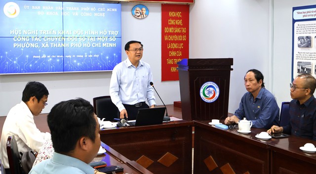 TP.HCM ra mắt đội h&igrave;nh hỗ trợ chuyển đổi số '1 k&egrave;m 1' - Ảnh 1.