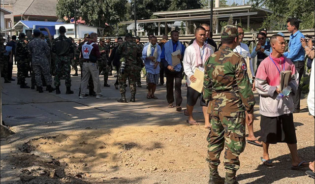 Thái Lan thả 18 binh sĩ Campuchia sau 155 ngày giam giữ - Ảnh 2.