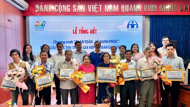 TP.HCM: Trao giải cuộc thi 'Thính giả với an toàn giao thông' - Ảnh 2.