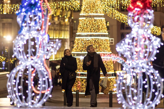 Người dân khắp nơi trên thế giới chuẩn bị chào đón năm mới đầy ấn tượng- Ảnh 3. Người dân khắp nơi trên thế giới chuẩn bị chào đón năm mới đầy ấn tượng- Ảnh 3.