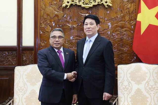 Chủ tịch nước tiếp c&aacute;c đại sứ Ả Rập X&ecirc; &Uacute;t v&agrave; Philippines ch&agrave;o từ biệt - Ảnh 1.