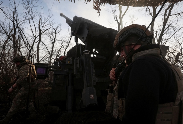 Hai bức tranh về xung đột Ukraine - Ảnh 1.