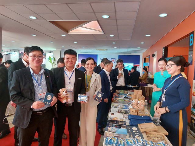 Hội nghị xúc tiến đầu tư Việt Nam-Lào 2025, Saigontourist Group đẩy mạnh hợp tác chiến lược  - Ảnh 4.