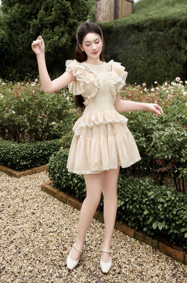 Đầm bèo nhún đa tầng 'lên ngôi', tạo vẻ đẹp bay bổng cho phái đẹp- Ảnh 4.