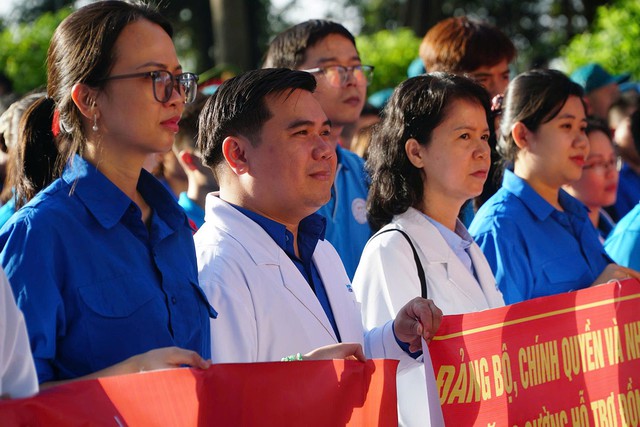 Xây dựng cán bộ Đoàn trở thành người bạn đồng hành tin cậy của thanh niên - Ảnh 2.