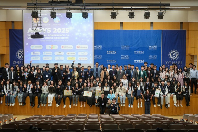 Ba nhà khoa học trẻ Việt được vinh danh nghiên cứu xuất sắc tại Hàn Quốc - Ảnh 2.