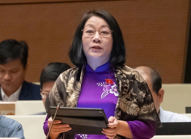 Thi lớp 10 '&aacute;p lực nặng nề', học sinh bơ phờ, đờ đẫn, thậm ch&iacute; tuyệt vọng - Ảnh 1.