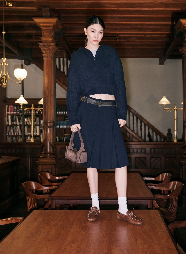 Cơn sốt thời trang học đường qúy tộc mùa thu đông 2025 lên ngôi - Ảnh 6.