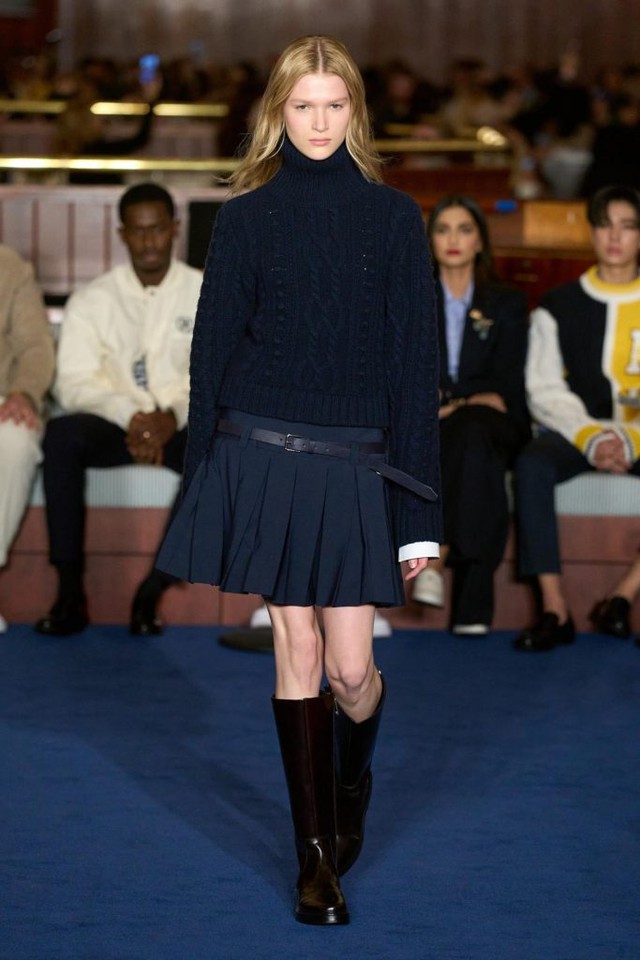 Cơn sốt thời trang học đường qúy tộc mùa thu đông 2025 lên ngôi - Ảnh 5.