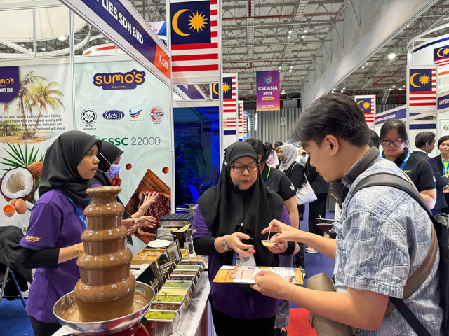 Đ&ocirc;ng nghẹt kh&aacute;ch đến xem 4 triển l&atilde;m c&ugrave;ng l&uacute;c ở TP.HCM- Ảnh 3.