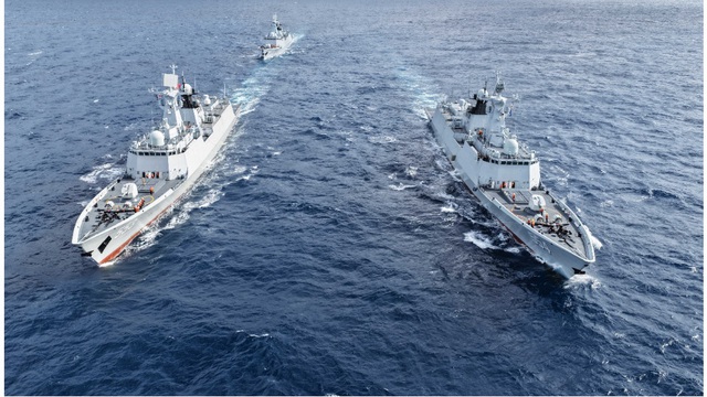 Trung Quốc đang triển khai lượng lớn tàu hải quân, hải cảnh ở Đông Á? - Ảnh 1.