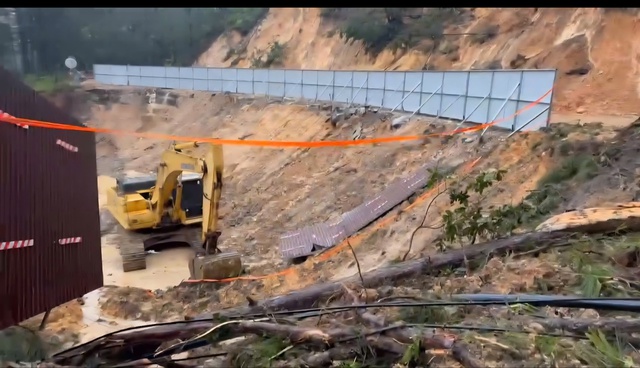 Mưa lớn lại sạt lở đ&egrave;o Mimosa v&agrave; c&aacute;c đ&egrave;o, g&acirc;y ngập lụt nặng nhiều nơi- Ảnh 2.