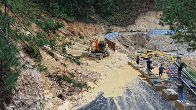 Cố gắng th&ocirc;ng đ&egrave;o Mimosa v&agrave; đ&egrave;o Gia Bắc trong ng&agrave;y 4.12- Ảnh 1.