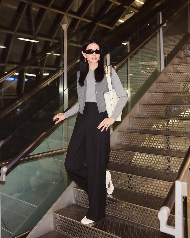 Sự sang trọng đôi khi chỉ bắt đầu từ chiếc kính bạn đeo Sự sang trọng đôi khi chỉ bắt đầu từ chiếc kính bạn đeo - Ảnh 8.