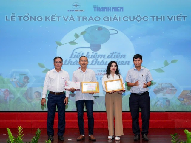 Thanh Niên và tôi hành trình 40 năm gắn bó cùng bản sắc riêng của tờ báo - Ảnh 2. Thanh Niên và tôi hành trình 40 năm gắn bó cùng bản sắc riêng của tờ báo - Ảnh 2.