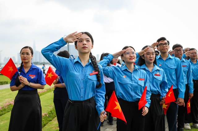 Người trẻ gửi gắm kỳ vọng cho chặng đường phát triển mới- Ảnh 1. Người trẻ gửi gắm kỳ vọng cho chặng đường phát triển mới- Ảnh 1.