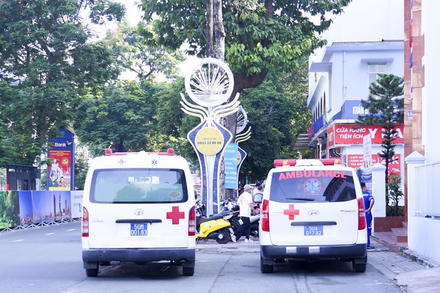 Tình hình sức khỏe 2 cô gái sống sót trong vụ cháy nhà ở TP.HCM ra sao? - Ảnh 1.