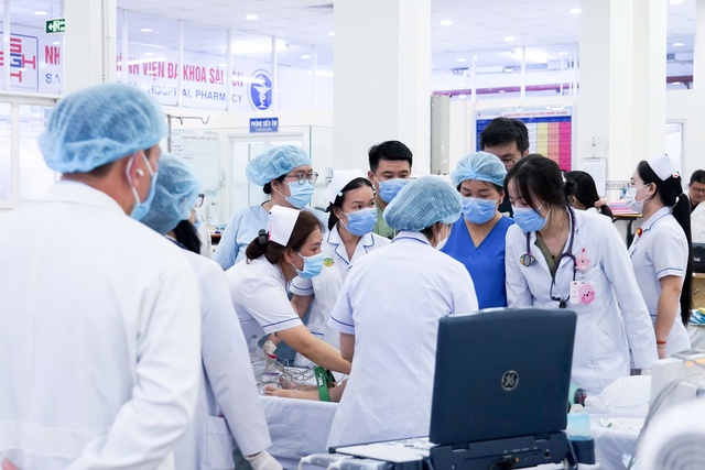 Tình hình sức khỏe 2 cô gái sống sót trong vụ cháy nhà ở TP.HCM ra sao? - Ảnh 2.