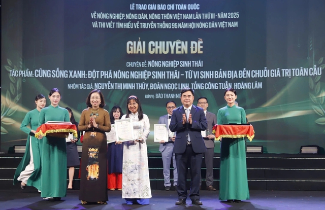 Vinh danh 45 tác phẩm báo chí viết về nông nghiệp chuyển đổi số- Ảnh 2.