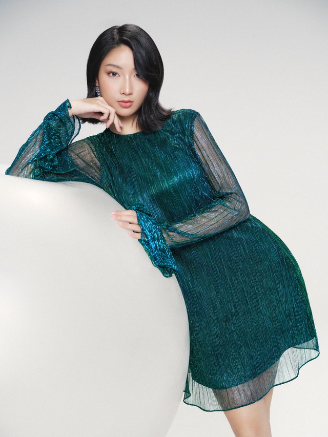 Những sắc màu quyền lực, định hình phong cách mùa lễ hội cuối năm 2025- Ảnh 7.