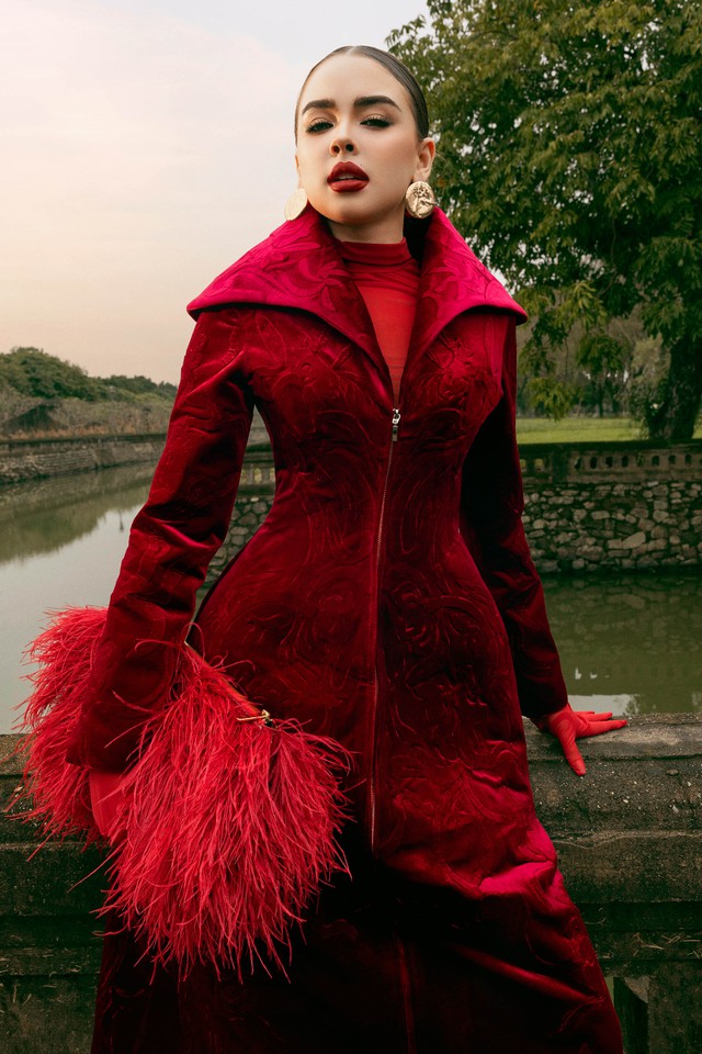 Những sắc màu quyền lực, định hình phong cách mùa lễ hội cuối năm 2025- Ảnh 4.