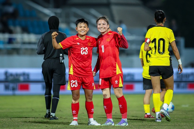 បាល់ទាត់នារី ស៊ីហ្គេម ៣៣ វៀតណាម ៦-០ ម៉ាឡេស៊ី៖ ថៃ ធីថាវ ស៊ុតបញ្ចូលទី ២គ្រាប់ - រូបថត ១.