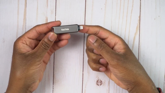 C&aacute;ch chuyển dữ liệu từ iPhone đến ổ USB - Ảnh 2.